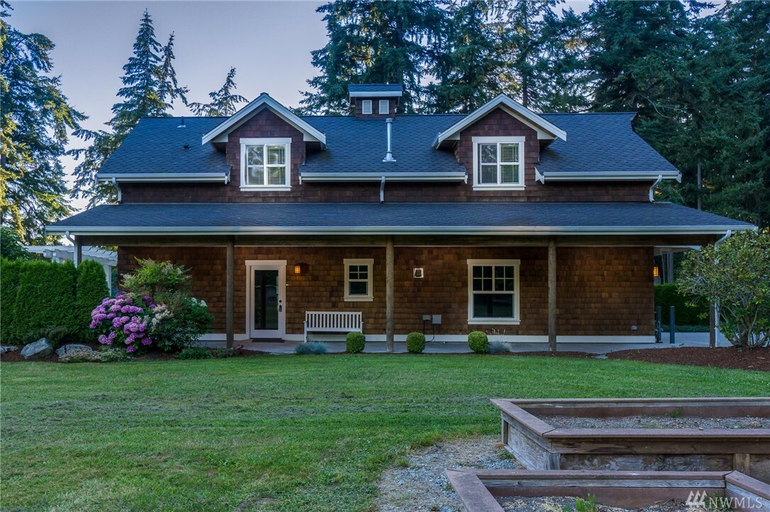 Property Photo:  695 Arrowhead Rd  WA 98282 