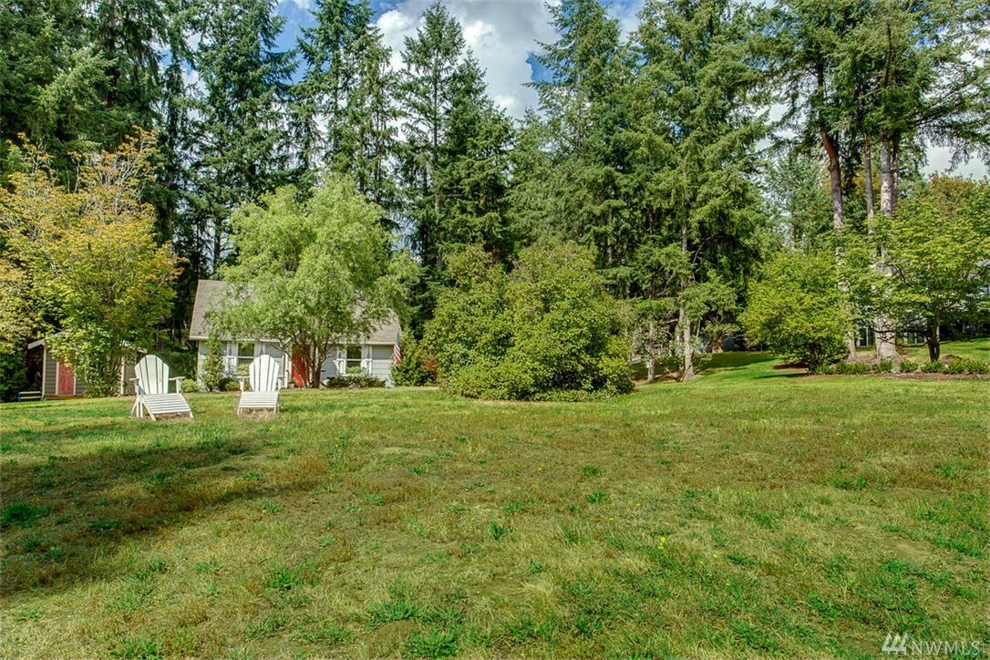Property Photo:  11610 201st Place NE  WA 98053 