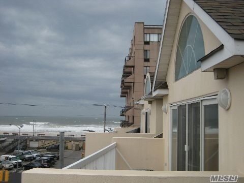 Property Photo:  95 National Blvd Upper  NY 11561 