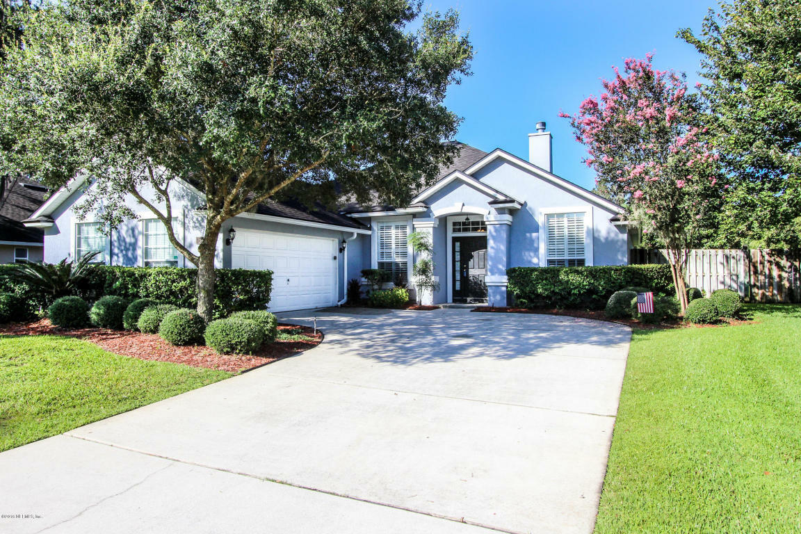 Property Photo:  1827 Sentry Oak Court  FL 32003 