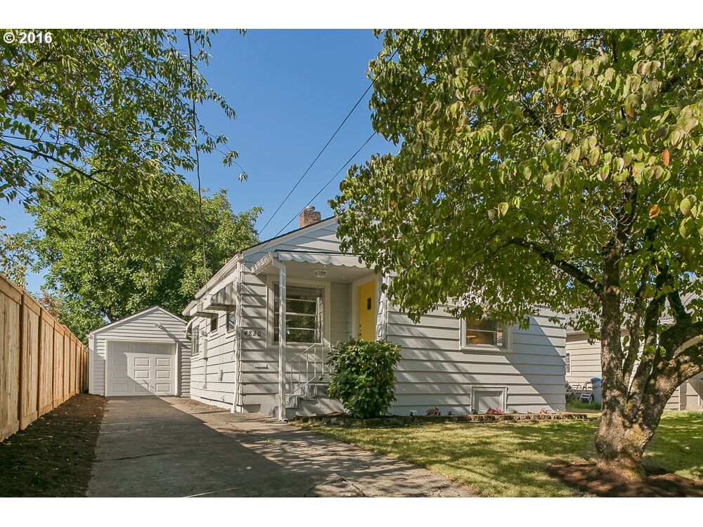 Property Photo: 4820 N Oberlin St OR 97203