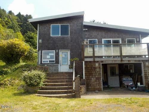 Property Photo:  1044 King St  OR 97498 