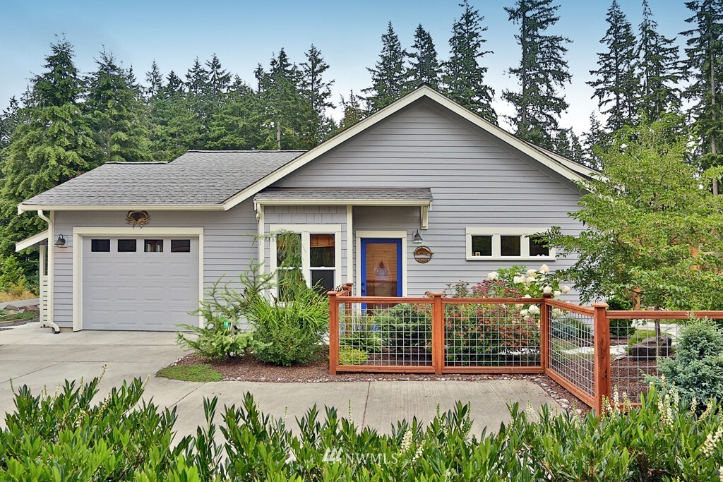 Property Photo: 283 Laurel Loop WA 98260