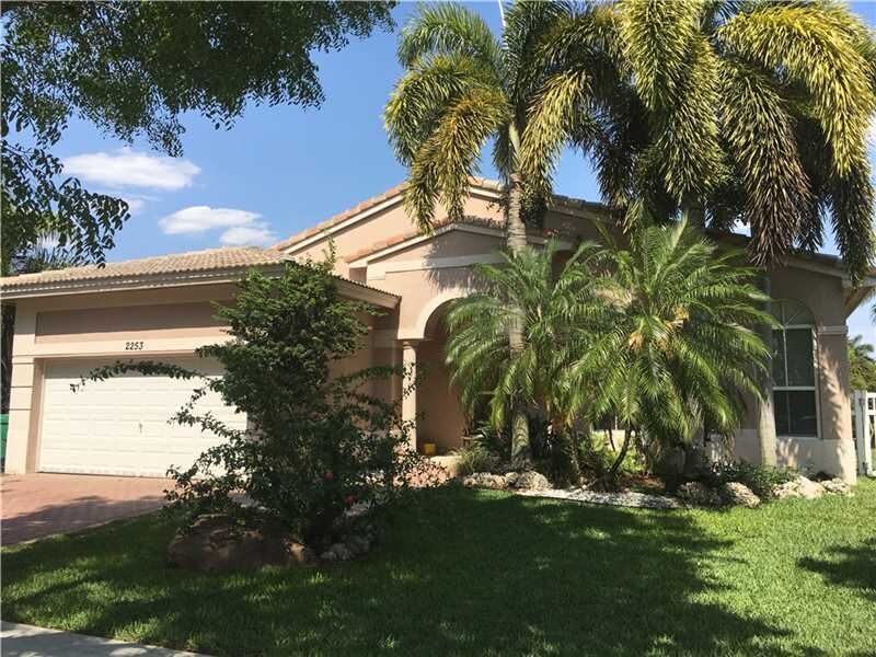 Property Photo: 2253 SW 131st Ave FL 33027