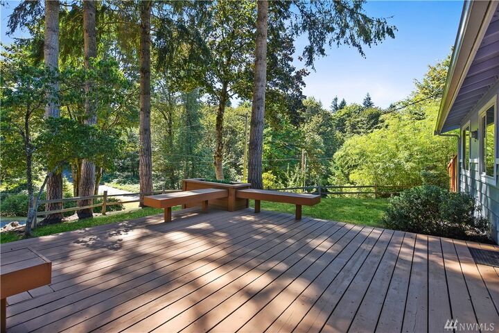 Property Photo: 13812 180th Ave SE WA 98059