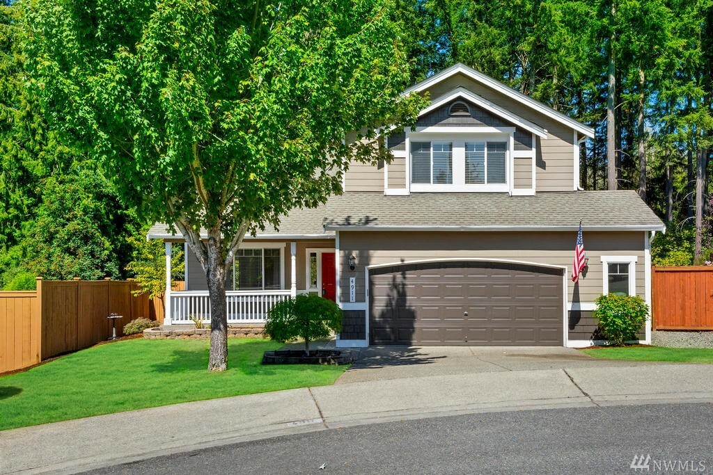 Property Photo: 4911 Highland Ct SE WA 98092
