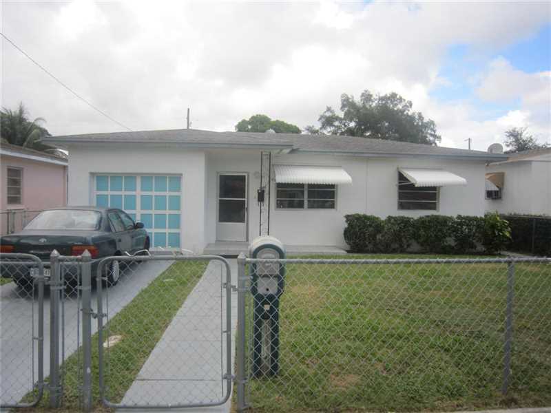 Property Photo: 1357 NE 157 St FL 33162