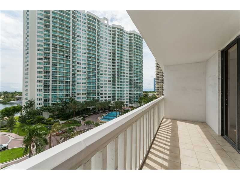 Property Photo:  20281 E Country Club Dr 510  FL 33180 