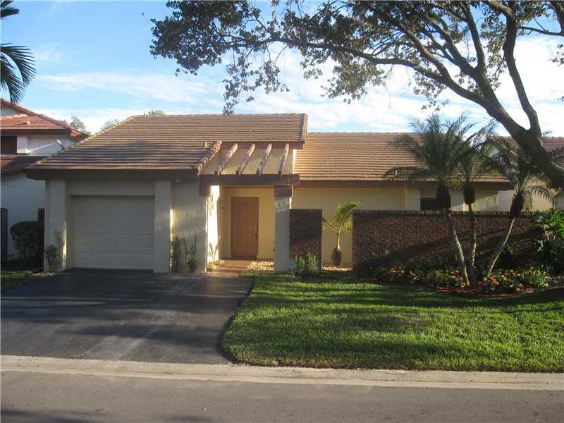 Property Photo:  2290 Columbia  FL 33326 