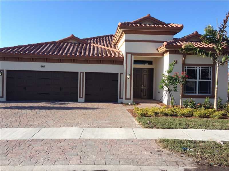 Property Photo:  9111 Edgewater Bnd  FL 33076 