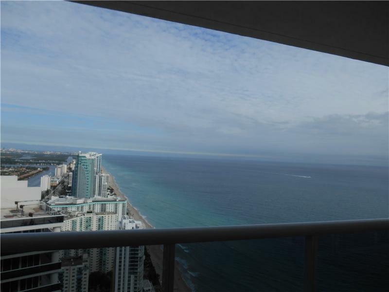 Property Photo:  1830 S Ocean Dr 4810  FL 33009 