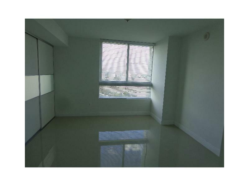 Property Photo:  90 SW 3 St 1707  FL 33130 