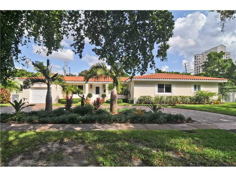 801 Valencia Av  Coral Gables FL 33134 photo