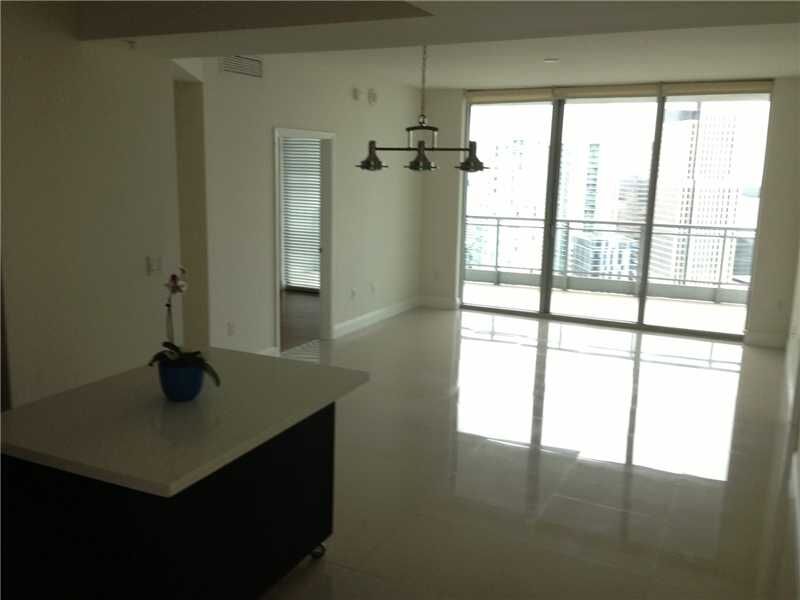 Property Photo:  90 SW 3 St 3902  FL 33130 