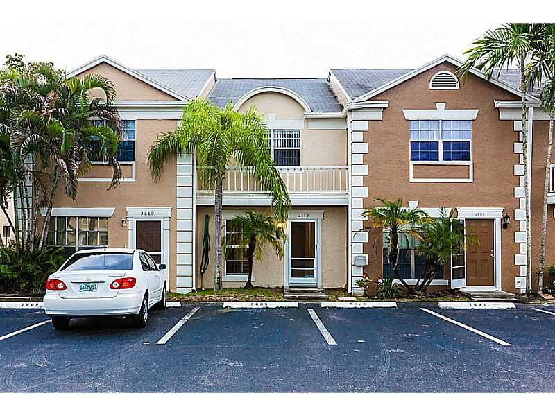 Property Photo:  2885 S Cambridge Ln 2885  FL 33026 