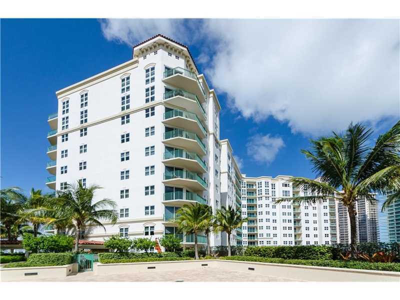 Property Photo: 19900 E Country Club Dr Ts08 FL 33180