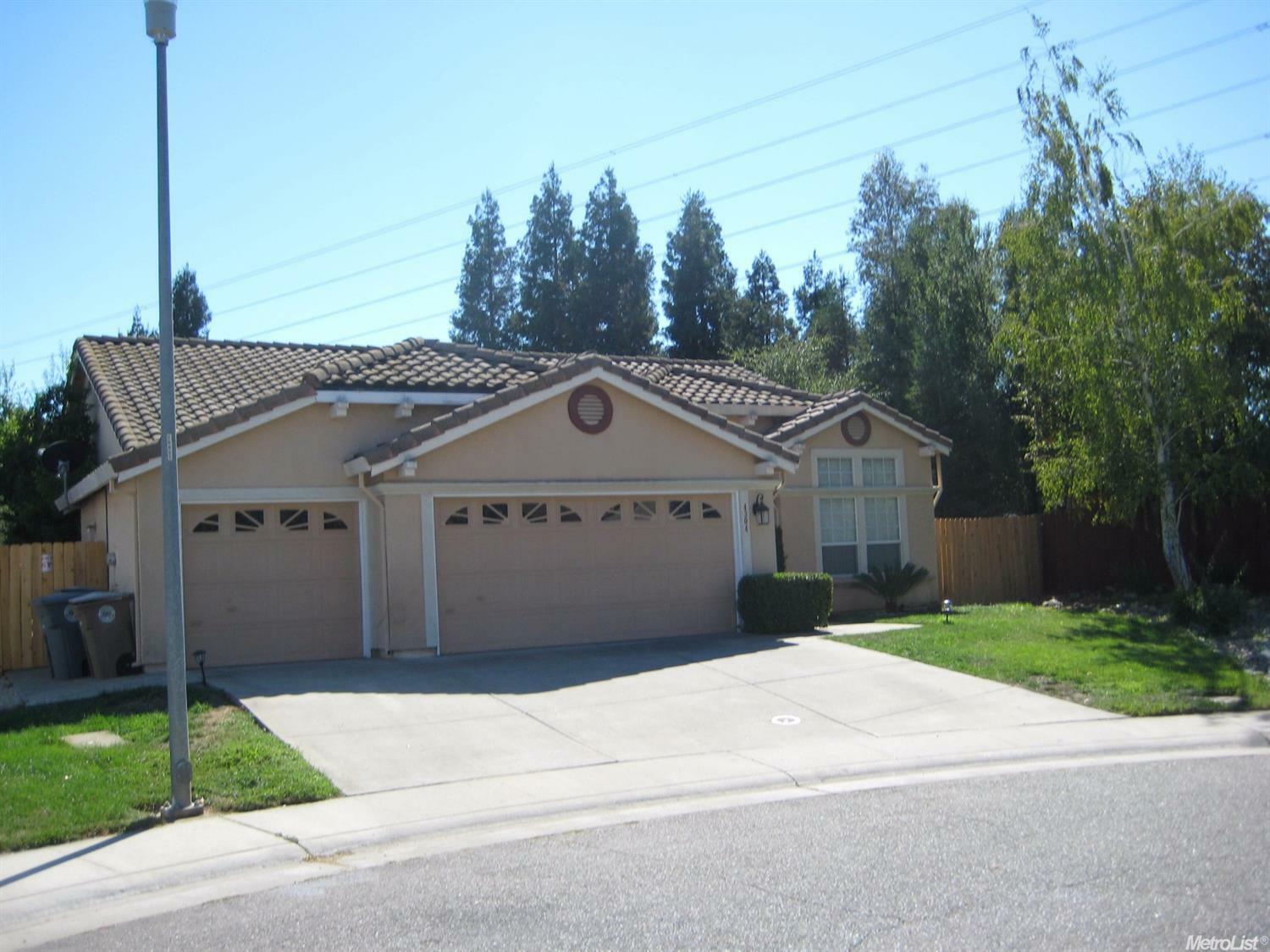 Property Photo:  4304 Saint Jones  CA 95758 