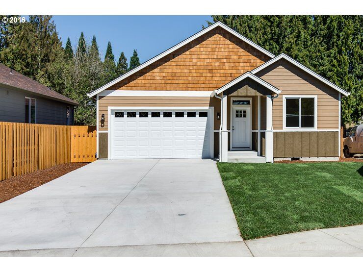 Property Photo:  2512 NE 84th Cir  WA 98665 