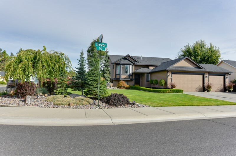 Property Photo: 19 E Trevor WA 99005-9181