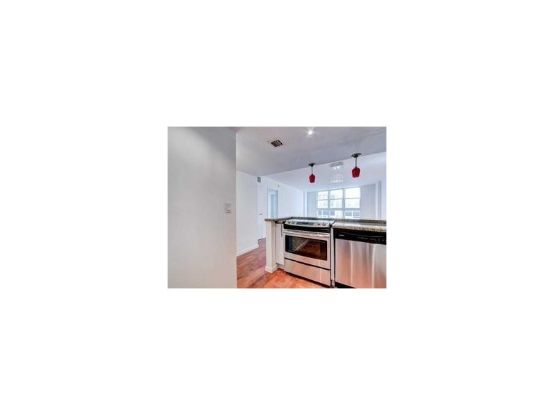 Property Photo: 1228 West Ave 1112 FL 33139