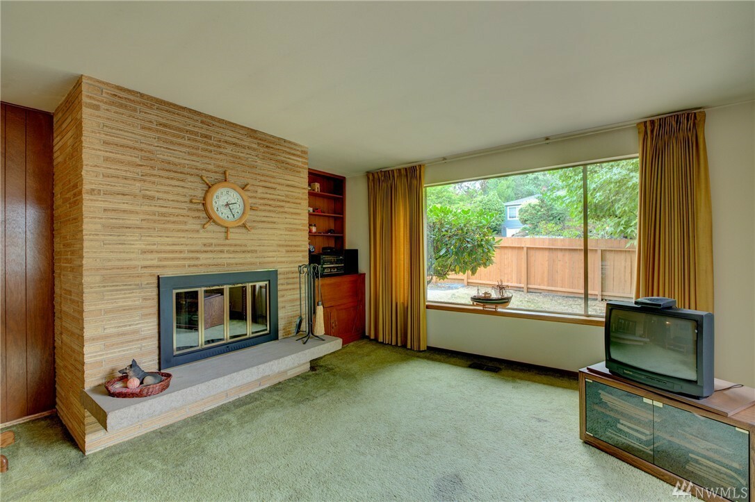 Property Photo:  2329 NE 103rd St  WA 98125 