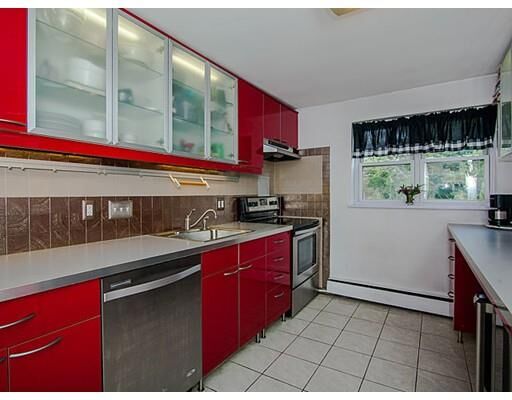 Property Photo:  61 Colborne Rd 5  MA 02135