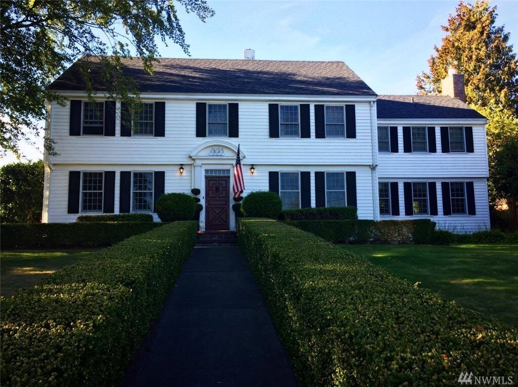 Property Photo: 503 E Front St WA 98264
