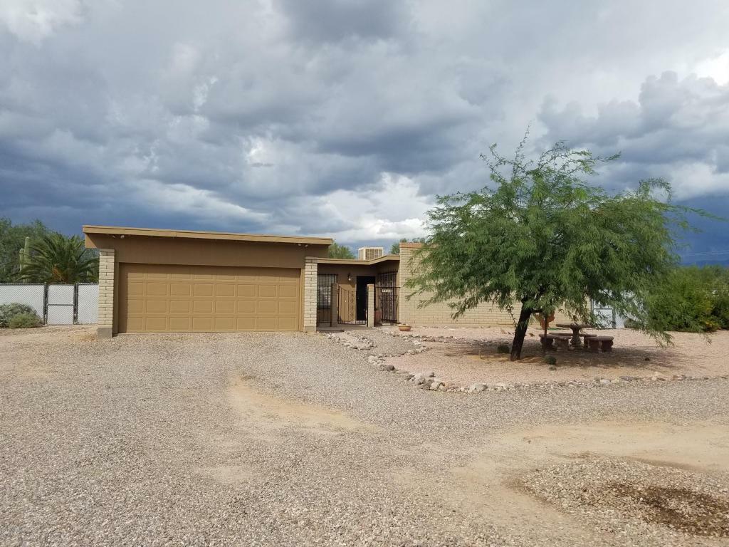 Property Photo:  7925 N Zarragoza Drive  AZ 85704 