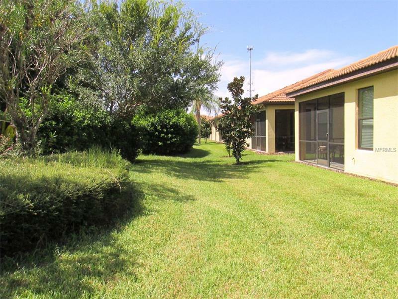 Property Photo: 338 Bluewater Falls Court FL 33572