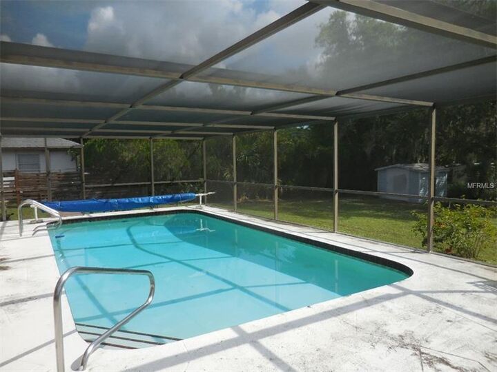 Property Photo: 741 Harvey Street FL 34223