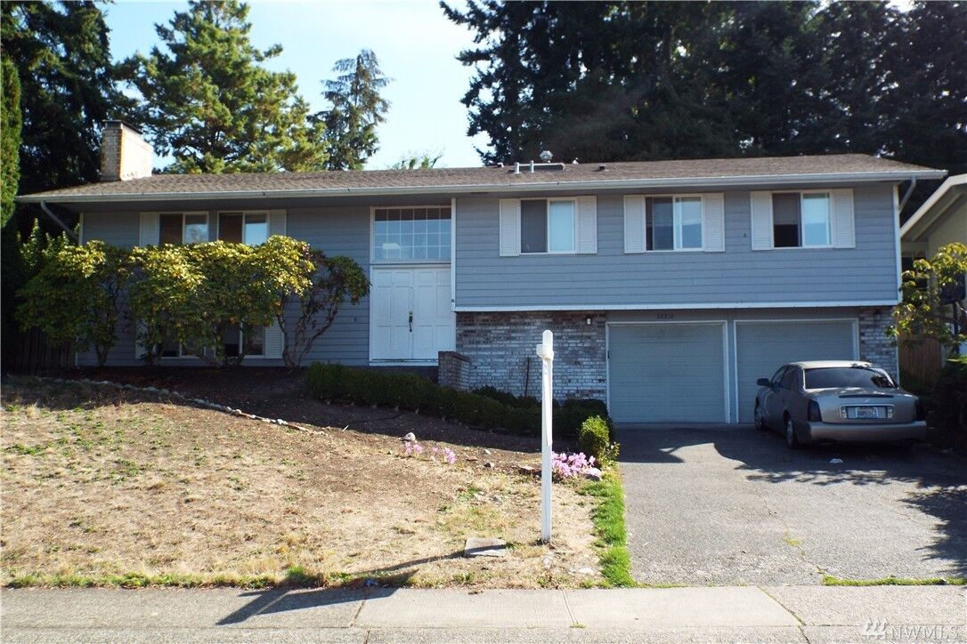Property Photo:  32212 25th Ave SW  WA 98023 