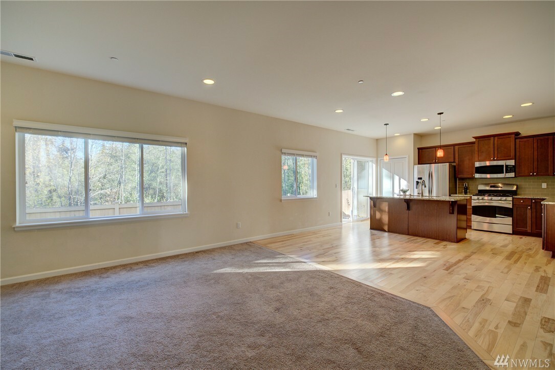 Property Photo: 7611 NE 198th Place WA 98028