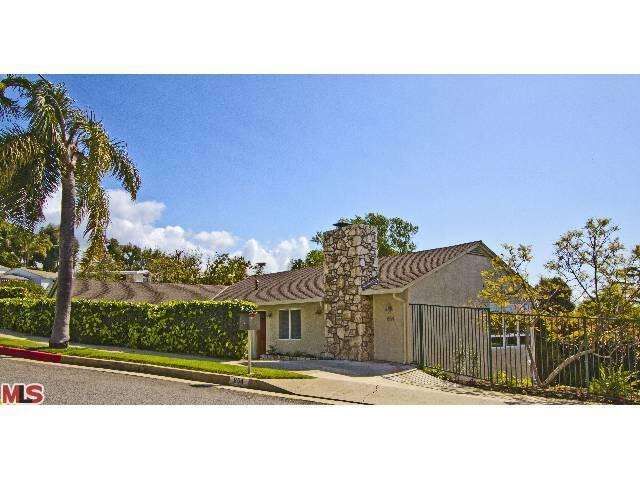 Property Photo:  854 Las Lomas Ave  CA 90272 