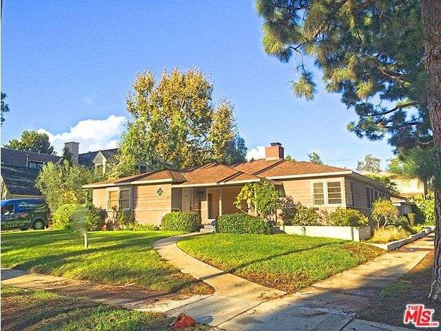 Property Photo:  633 21st St  CA 90402 
