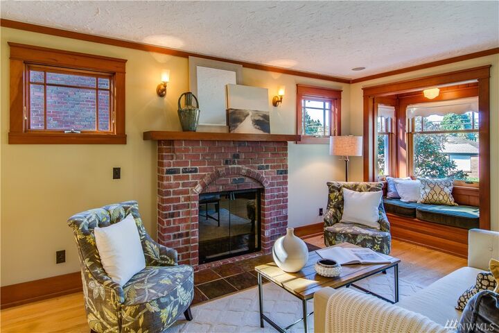 Property Photo: 8808 Densmore Ave N WA 98103