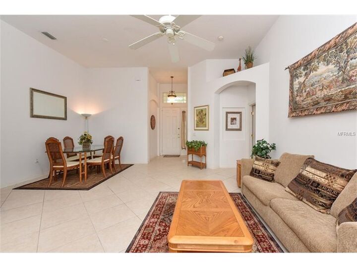 Property Photo: 4230 67th Avenue Circle E FL 34243