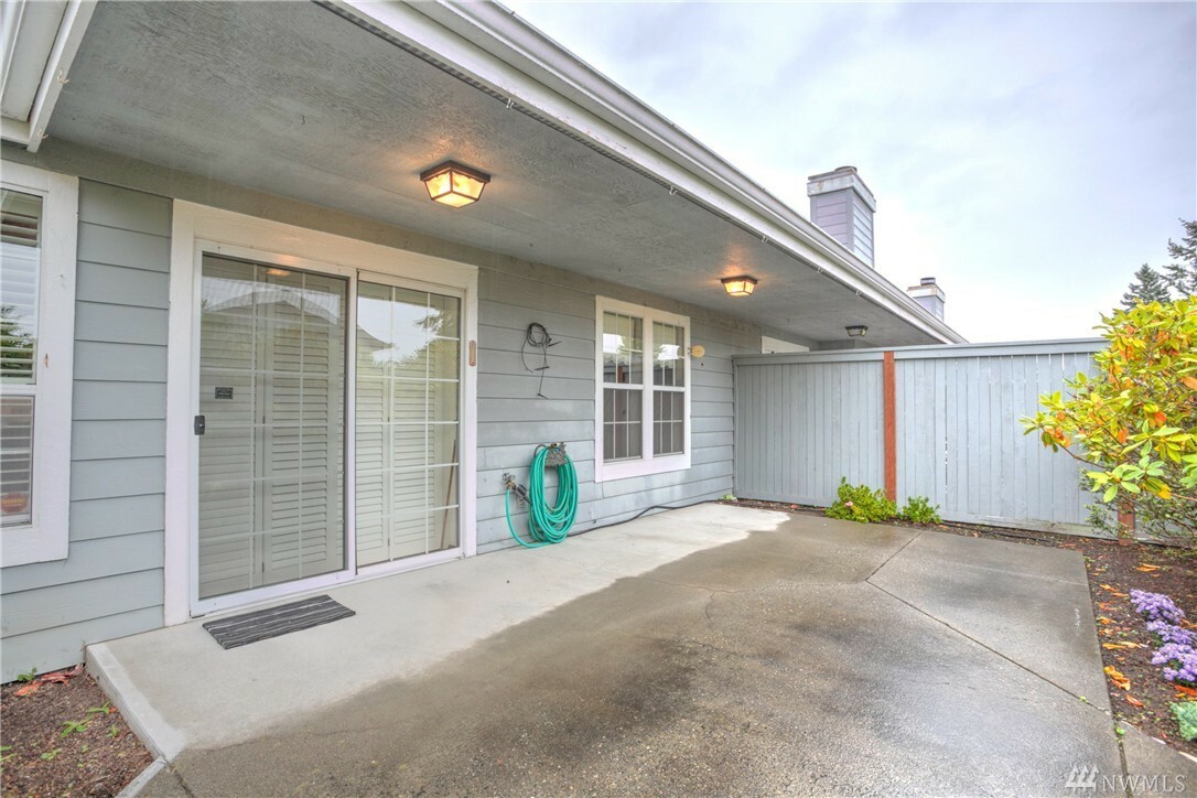 Property Photo: 6020 N Highlands Pkwy E-39 WA 98406