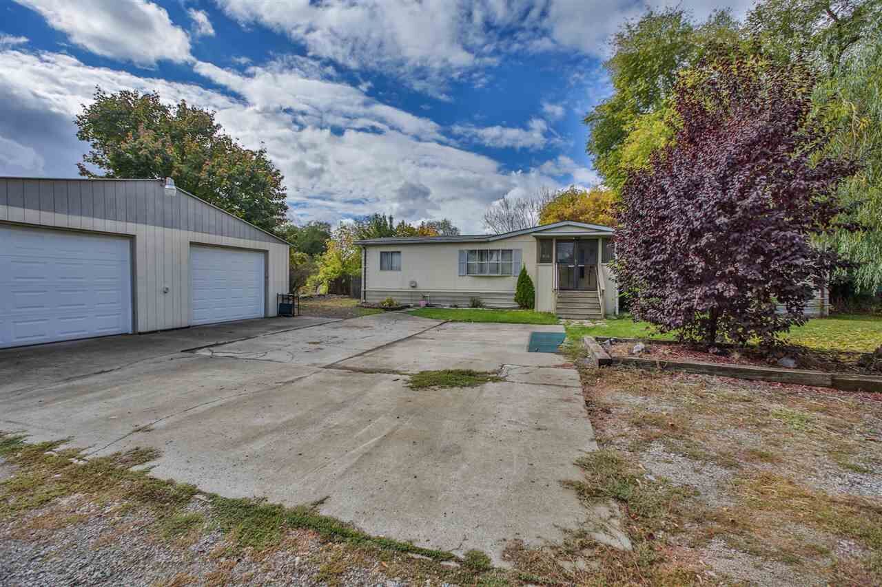 Property Photo:  3823 N Locust Rd  WA 99206 