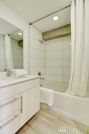 Property Photo:  3903 SW Findlay St  WA 98136 