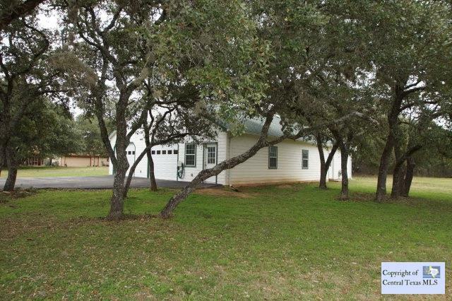 Property Photo:  120 Woodland Trail  TX 78666 