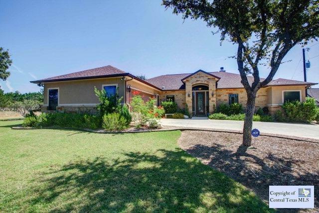 Property Photo: 584 Pinnacle Parkway TX 78132