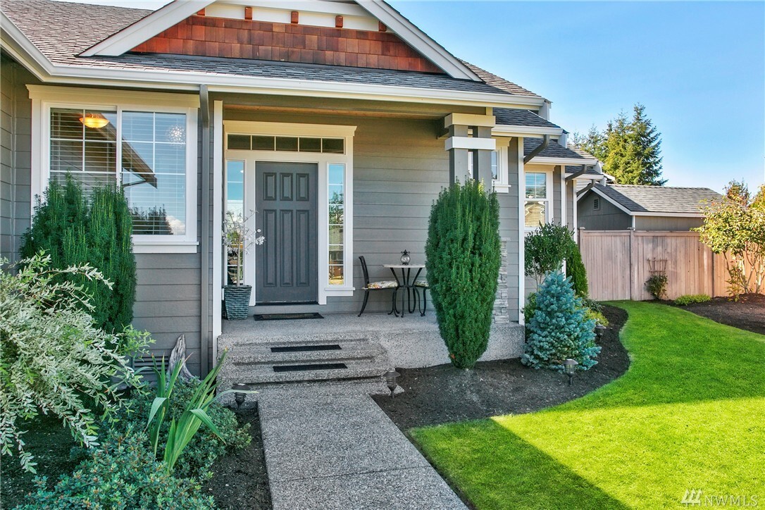 Property Photo: 413 22nd Place WA 98290