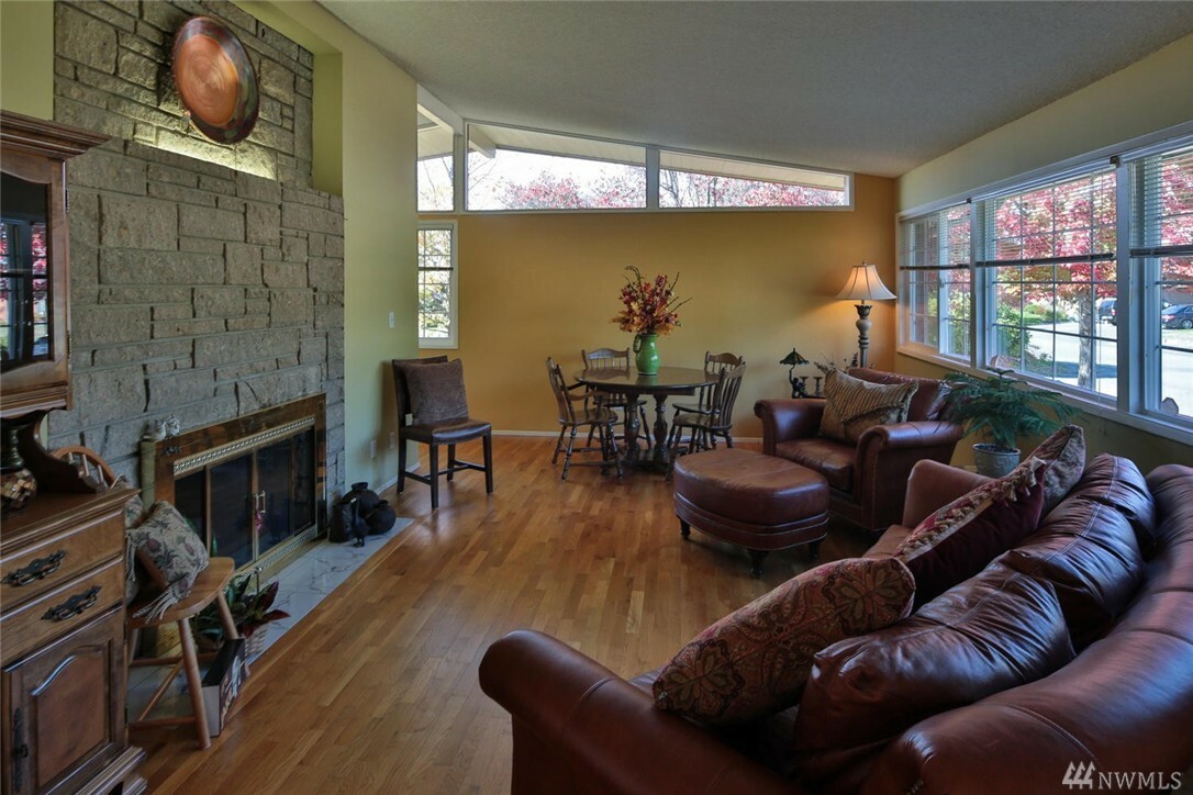 Property Photo:  6830 192 Place SW  WA 98036 