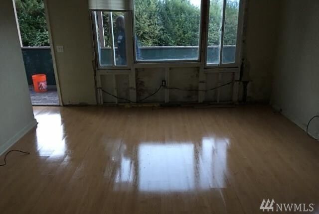 Property Photo:  129 S Hartford Avenue  WA 98312 