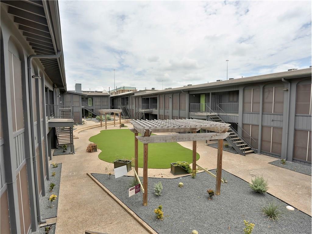 Property Photo: 909 Reinli 146 TX 78757