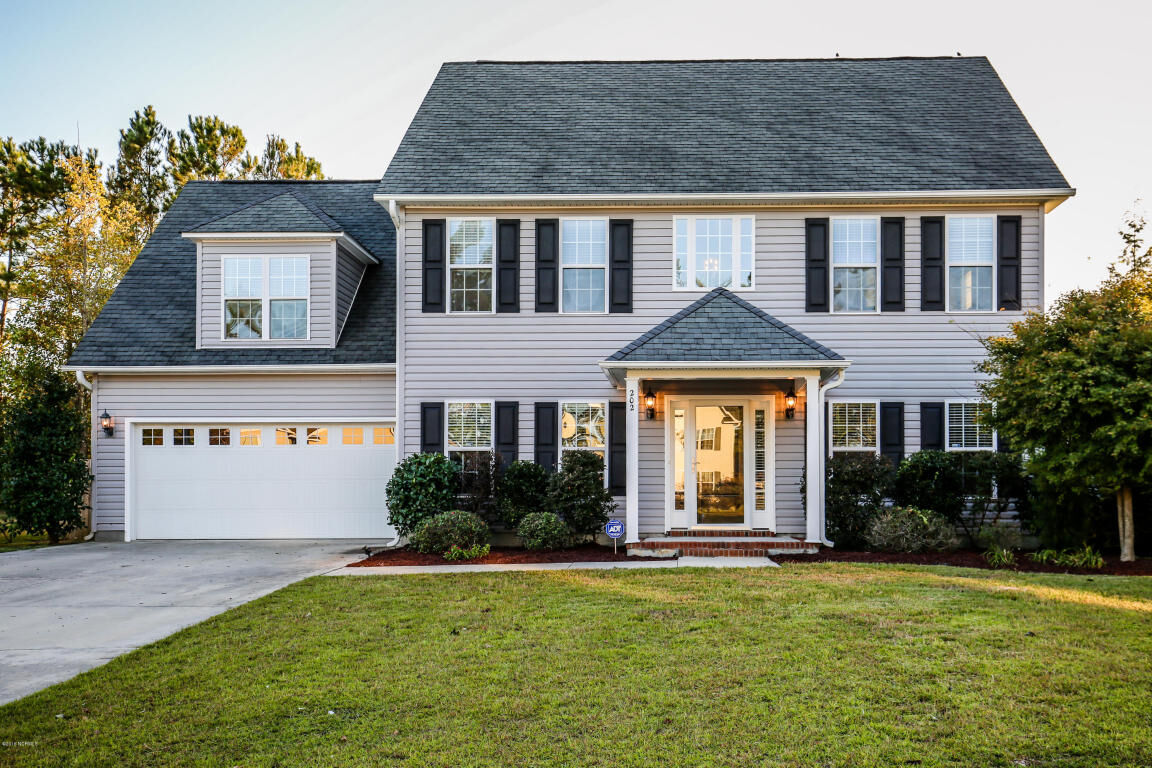 Property Photo:  202 Riverbirch Place  NC 28546 