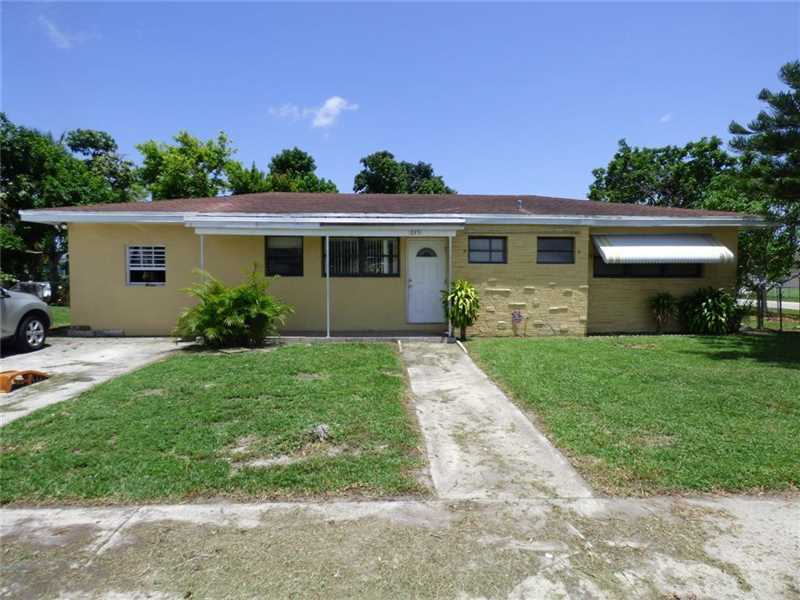 Property Photo: 19351 NW 1st Pl FL 33169