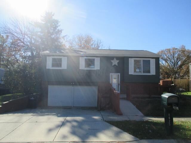 Property Photo:  8825 Canoe Drive  OH 43119 