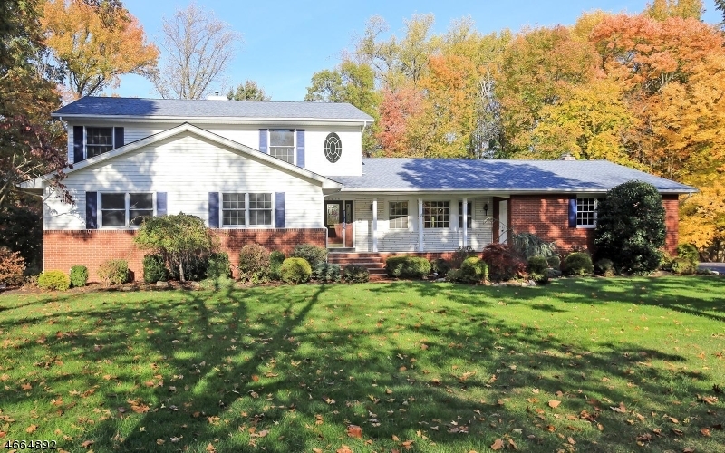 Property Photo:  2030 Winding Brook Way  NJ 07076 