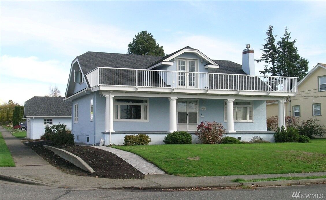 Property Photo: 2914 Cornwall Ave WA 98225